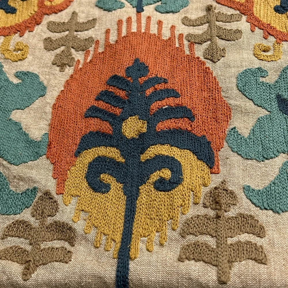 Pottery Barn pillow cover - Picture 7 of 9